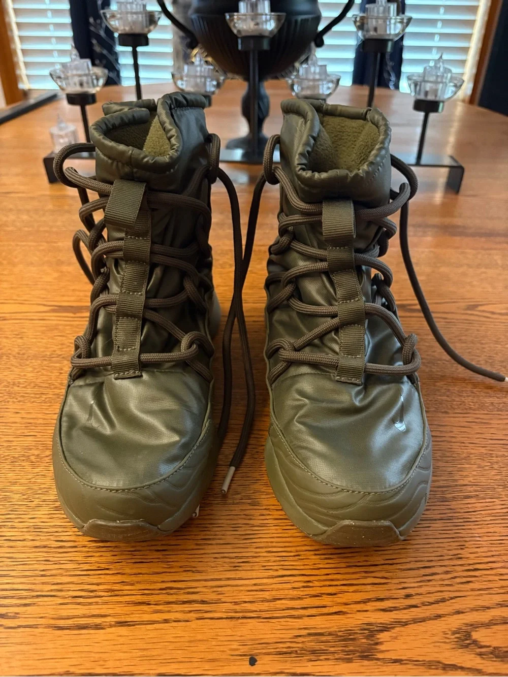 Nike Tanjun Olive Green Boots Size 9 EUC